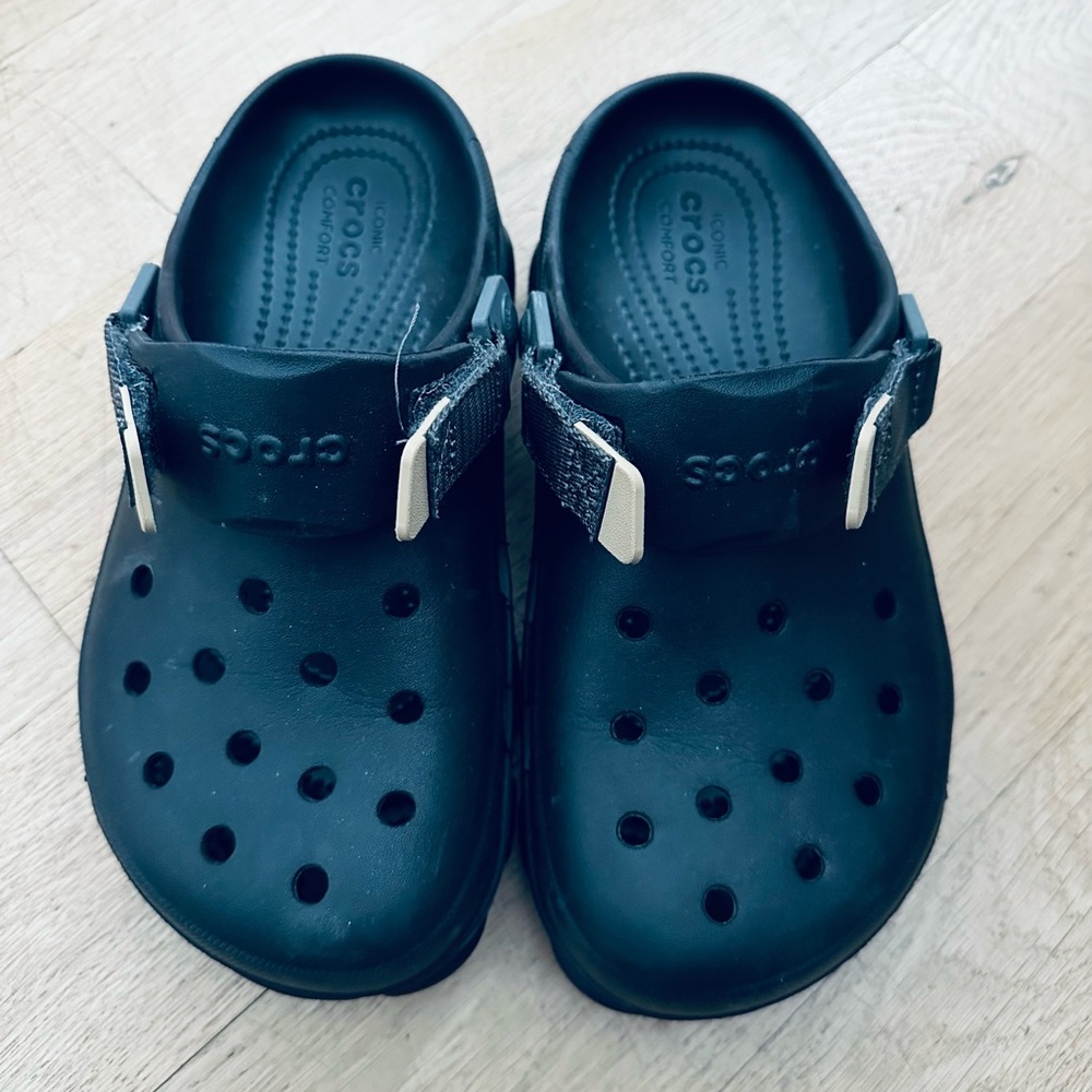 Crocs all terrain size men’s 6 womens 8